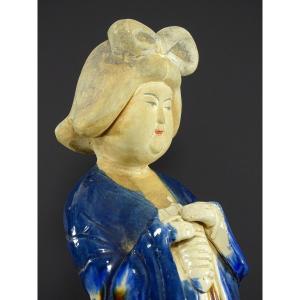 Chine, Milieu Du XXème Siècle, Statue En Terre Cuite Figurant Une Dame De Cour Dite"Fat Lady".