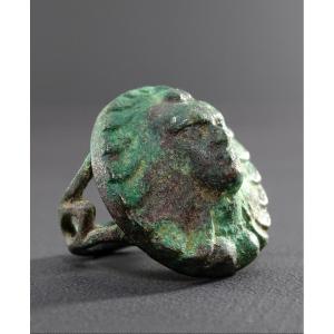 Civilisation De Bactriane, IIIème Siècle Avant Notre ère, Rare Bague En Bronze Méduse. 