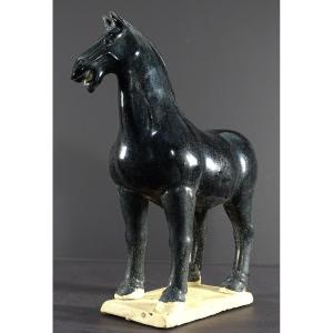 Chine, Années 1960/1970, Sculpture En Terre Vernissée Figurant Un Cheval Esprit Dynastie Tang. 