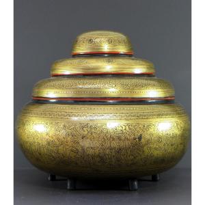 Burma, Mid-20th Century, Four-tiered Offering Box In Gold-red-black Lacquer.