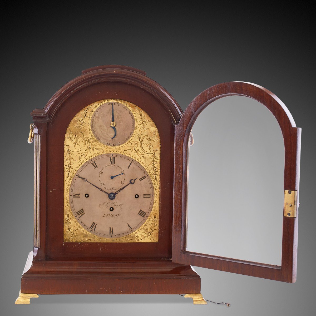 Large British Desk Clock-photo-4