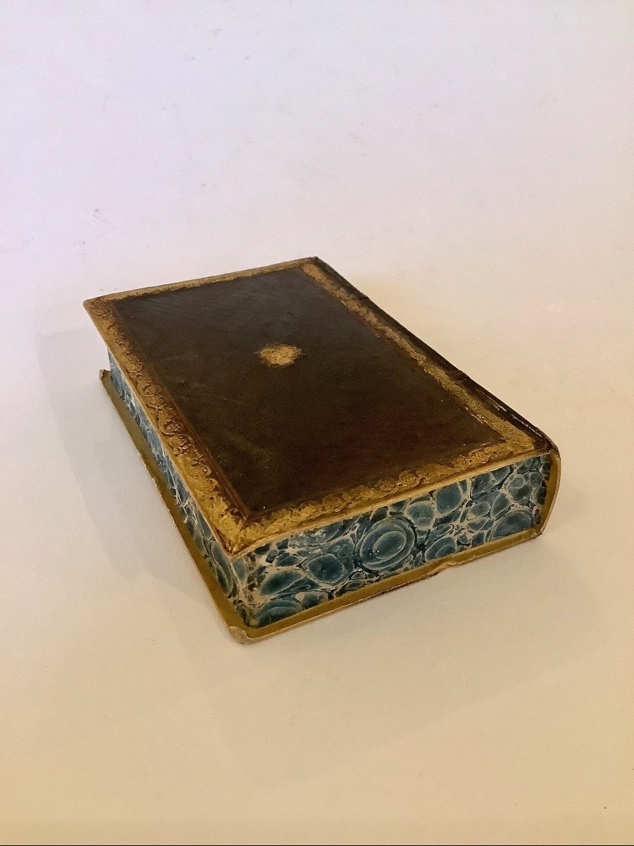 Book Shaped Reliquary Box-photo-3