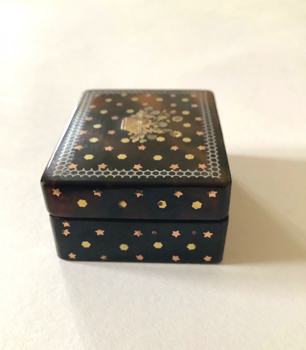 18th Century Fly Box, Studded With Yellow And Pink Gold, Mother-of-pearl And Silver-photo-1