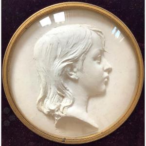 Profil d'Enfant. Bas-relief Plâtre Par Eugène Laurent