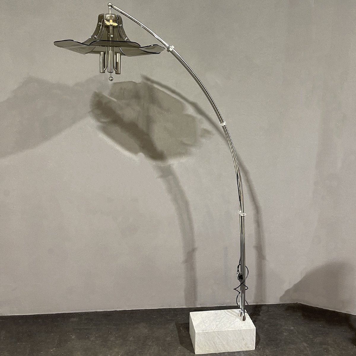 Max Ingrand Fontana Arte Arched Floor Lamp, Italy, 1970s-photo-4