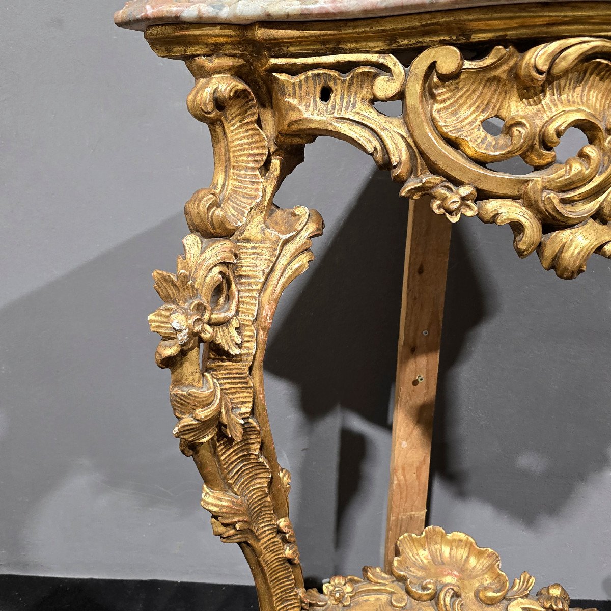 Ancient Corner Cupboard In Gilded Wood-photo-5