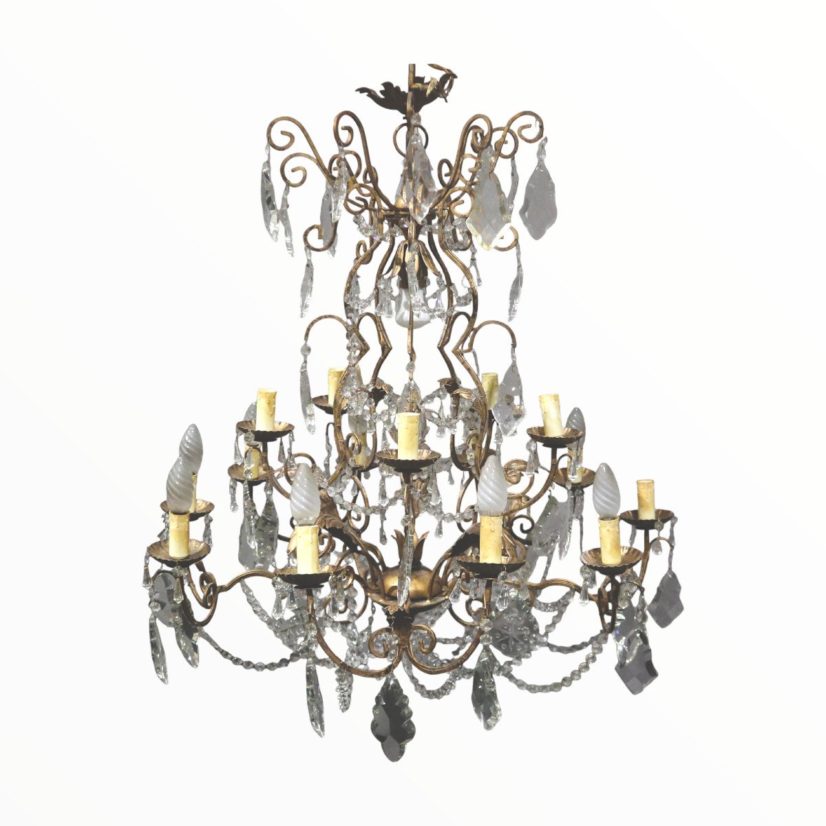 Elegant Liberty Chandelier