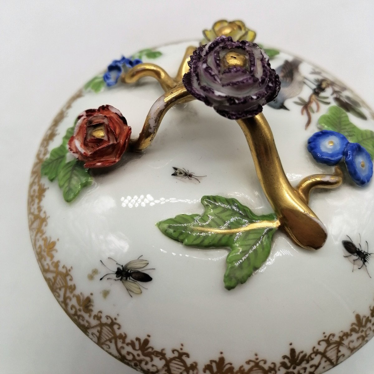 Eighteenth Meissen Porcelain Sugar Bowl-photo-3