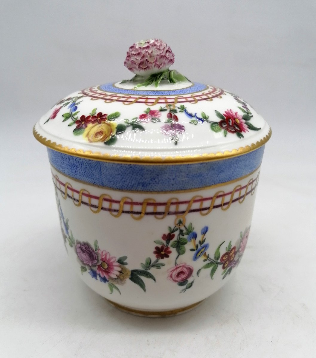 Sucrier Bouret En Porcelaine Tendre Sevres XVIIIème 