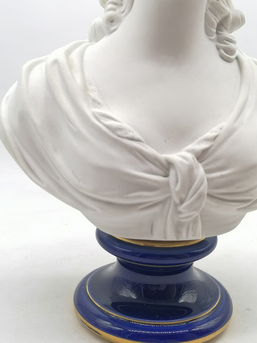 Porcelain Bust Of Marie Antoinette- Sèvres-photo-3