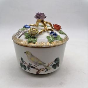 Sucrier En Porcelaine De Meissen XVIIIème 