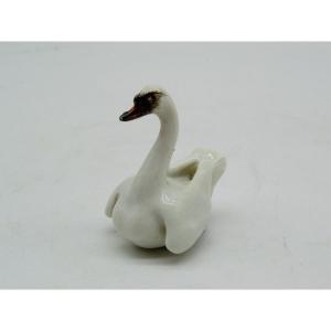 Rare Miniature Swan In Meissen Porcelain - XVIIIth