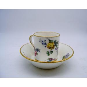 18th Century Sèvres Soft Paste "porcelain" Cup With Yellow Flowers