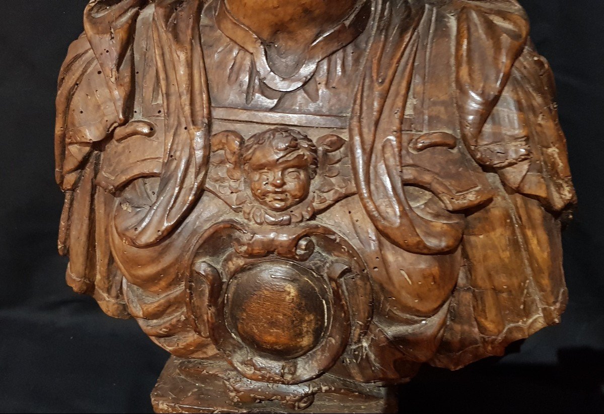 Reliquary Bust Of A Woman In Carved Walnut. Italy Late 16th – Early 17th-photo-1