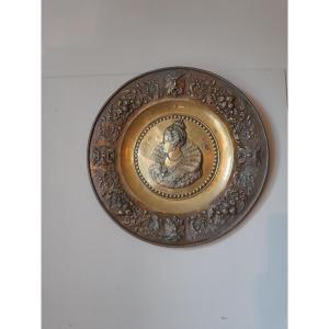 Large Decorative Wall Dish With The Image Of Marie De Medici