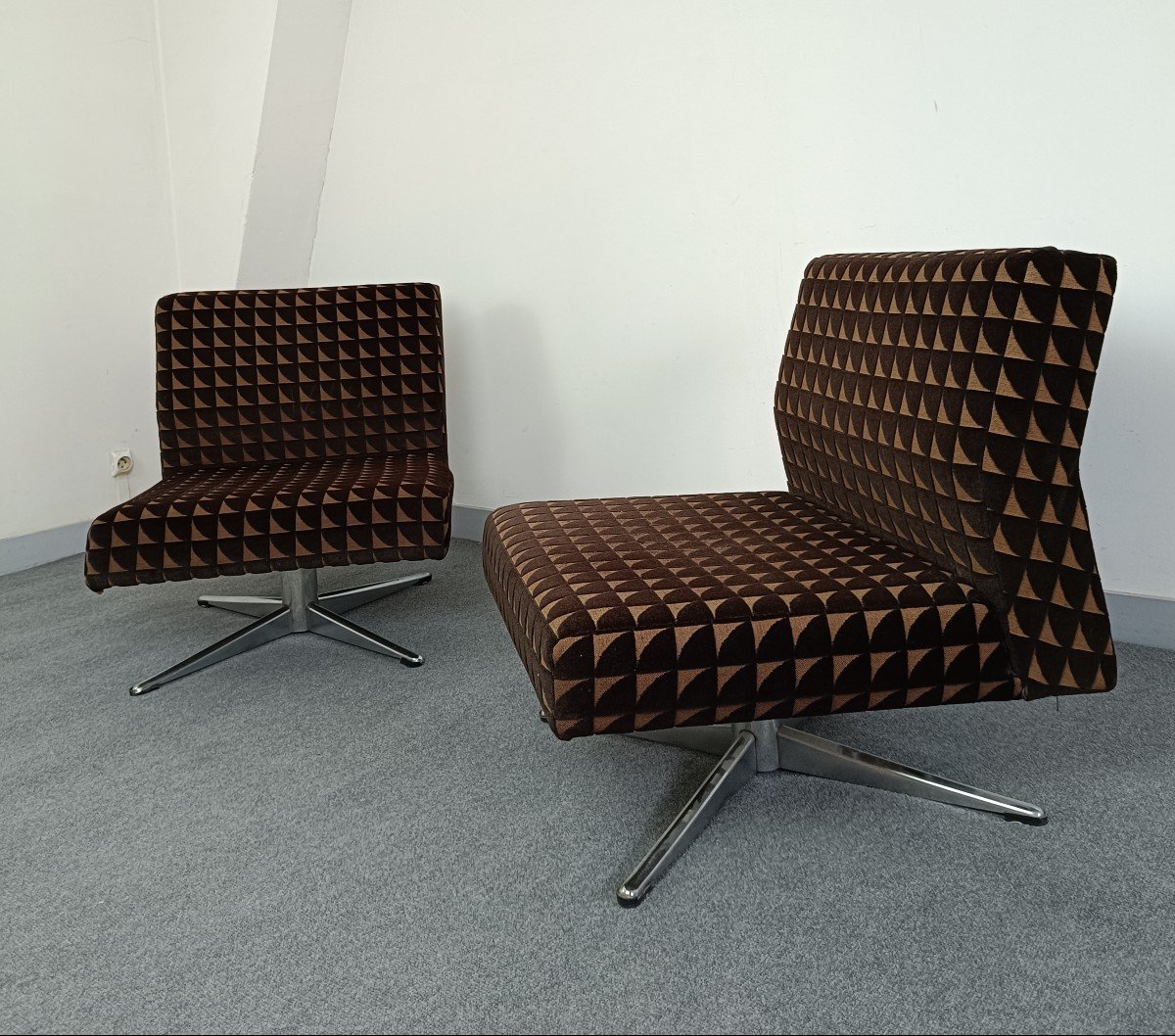 Pair Of Designer Armchairs _ 60s-photo-2