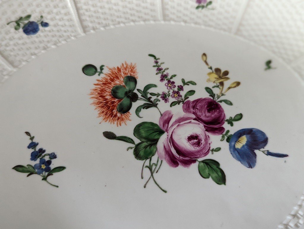 Fine Porcelain Dish From Frankhental 18th.-photo-3