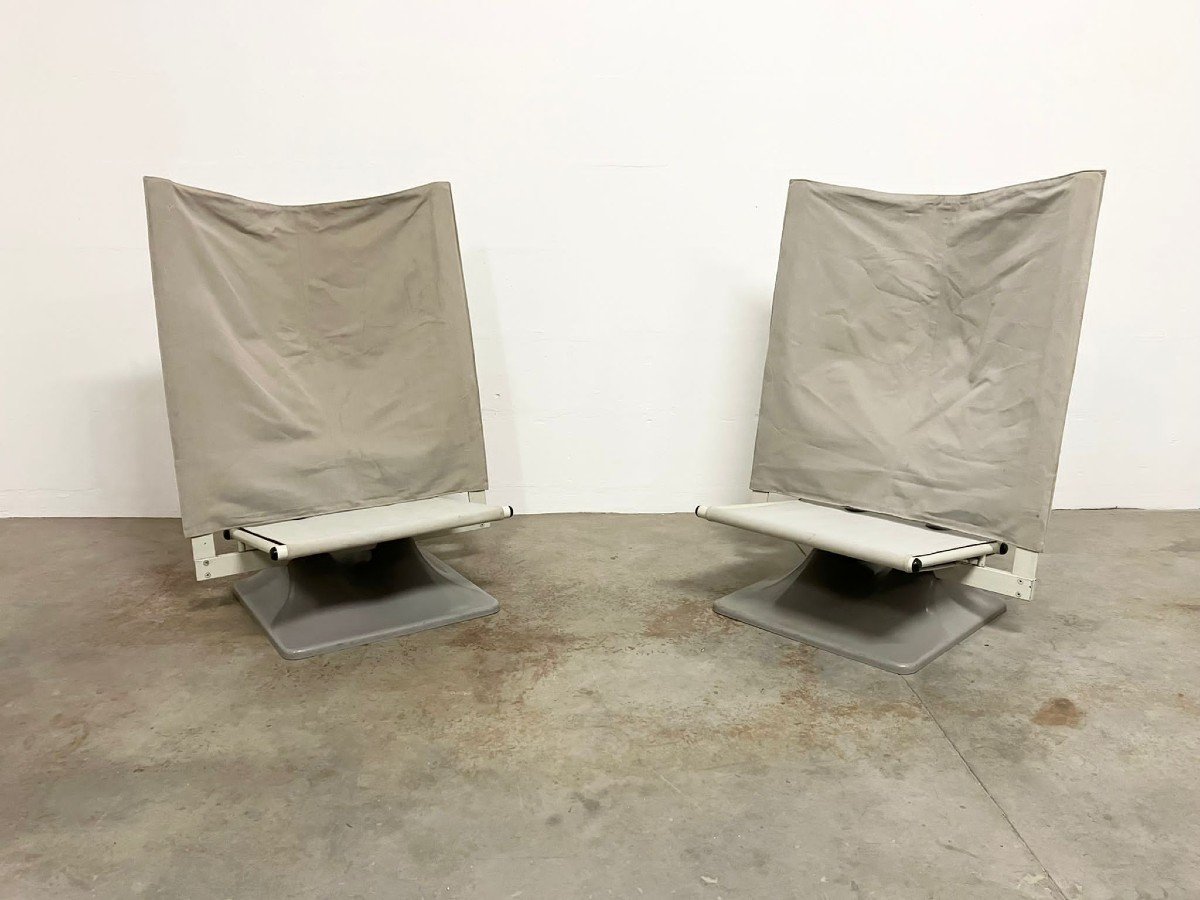 Deux Chaises Post-modernes Modèle Aeo Par Paolo Degenallo-photo-2