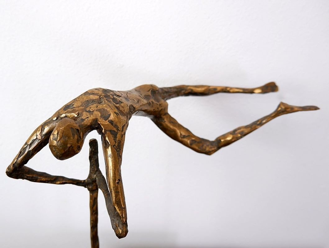 Acrobatic Man Sculpture By Pieter Florizoone-photo-2