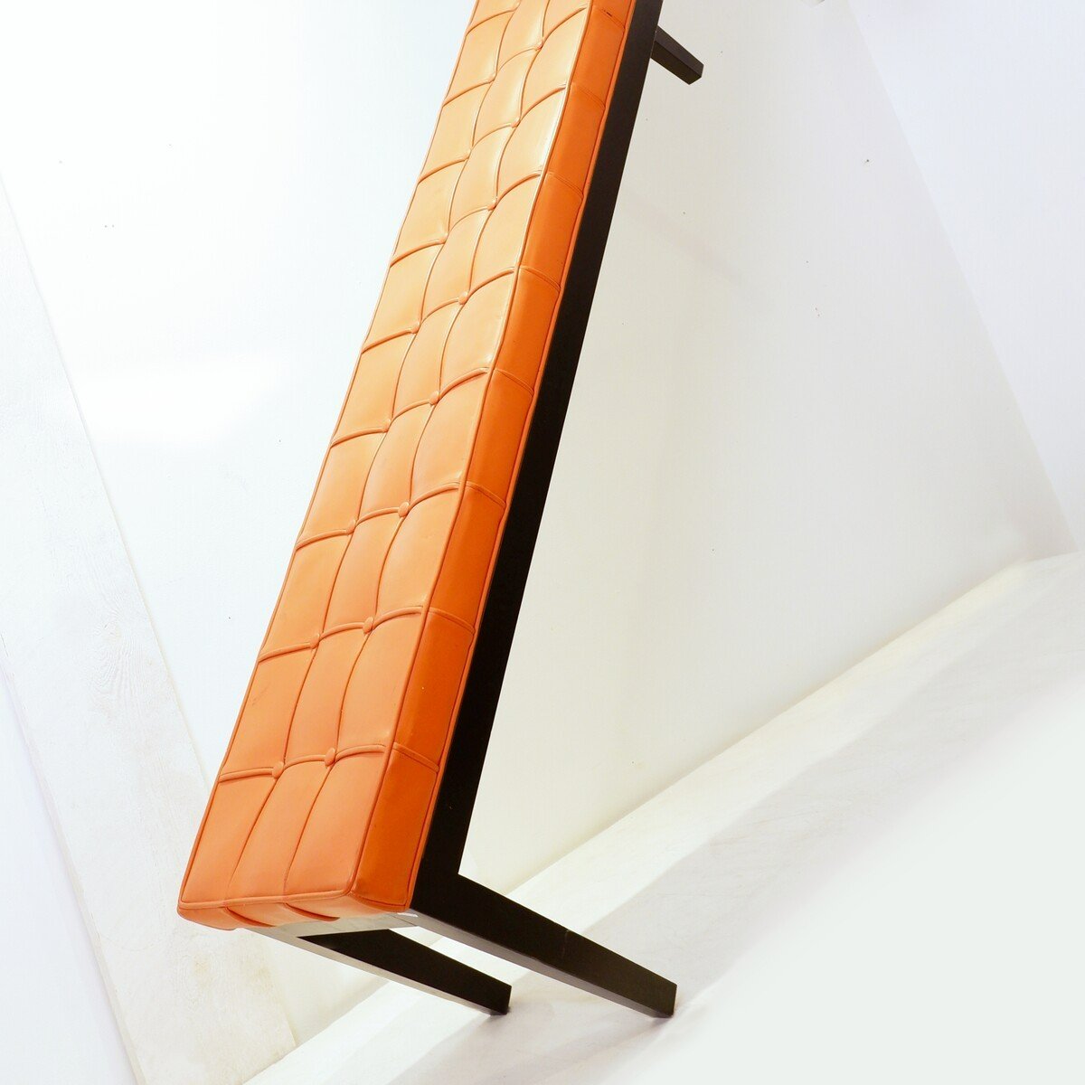Very Long Bench In Wood And Quilted Cognac Leather-photo-5