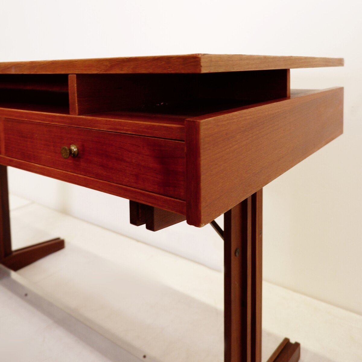 Mid-century Italian Desk By Gianfranco Frattini For Bernini-photo-4