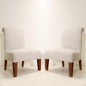 Paire De Fauteuils De Cheminée Italiens - Nouveau Revêtement En Velours Blanc Cassé