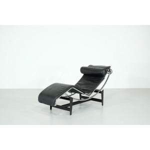 Chaise Longue  Lc4 Le Corbusier  Par Charlotte Perriand & Pierre Jeanneret Pour Cassina - 1970