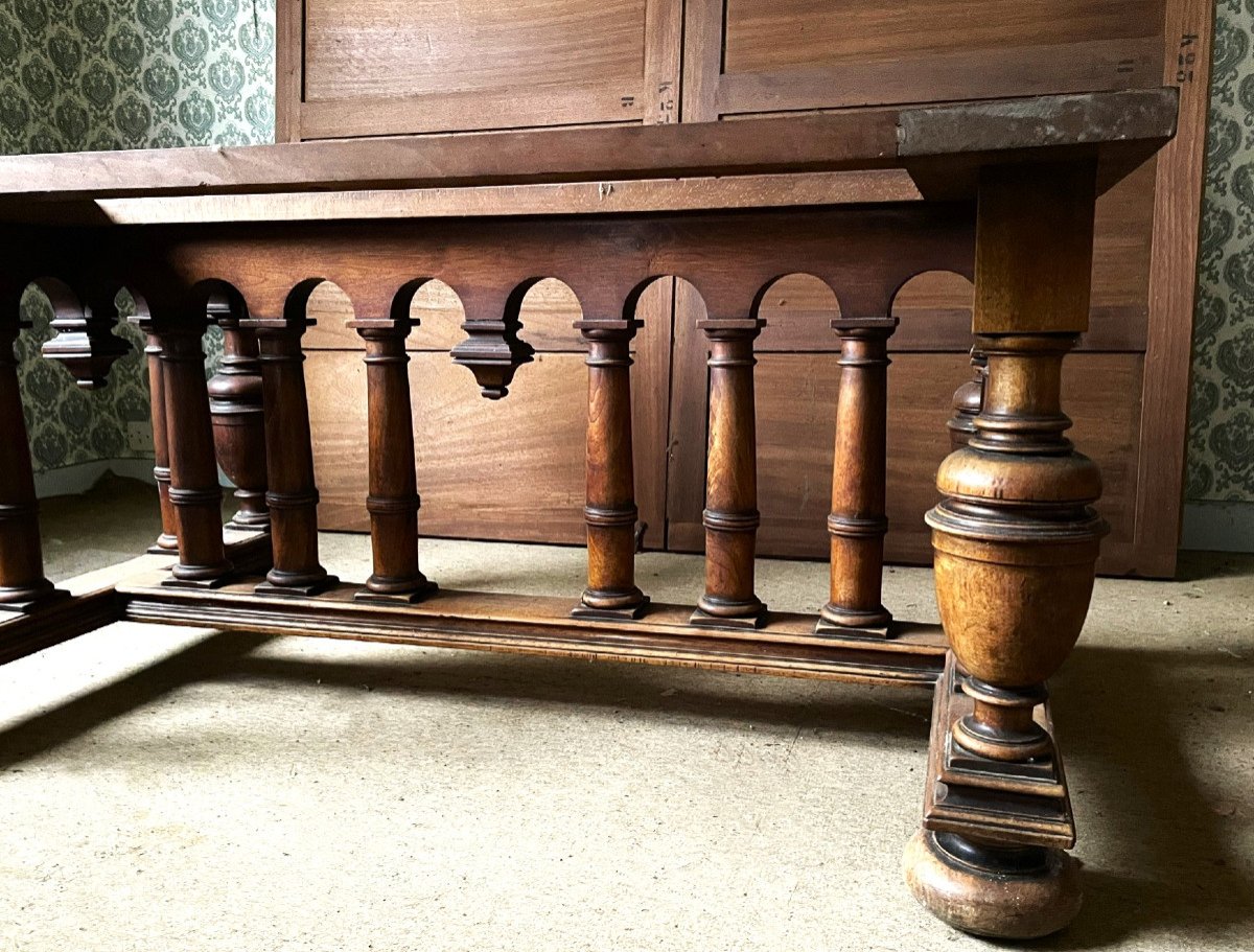 Imposing Dining Room Or Conference Table, 19th Century Renaissance Style, Solid Walnut-photo-3