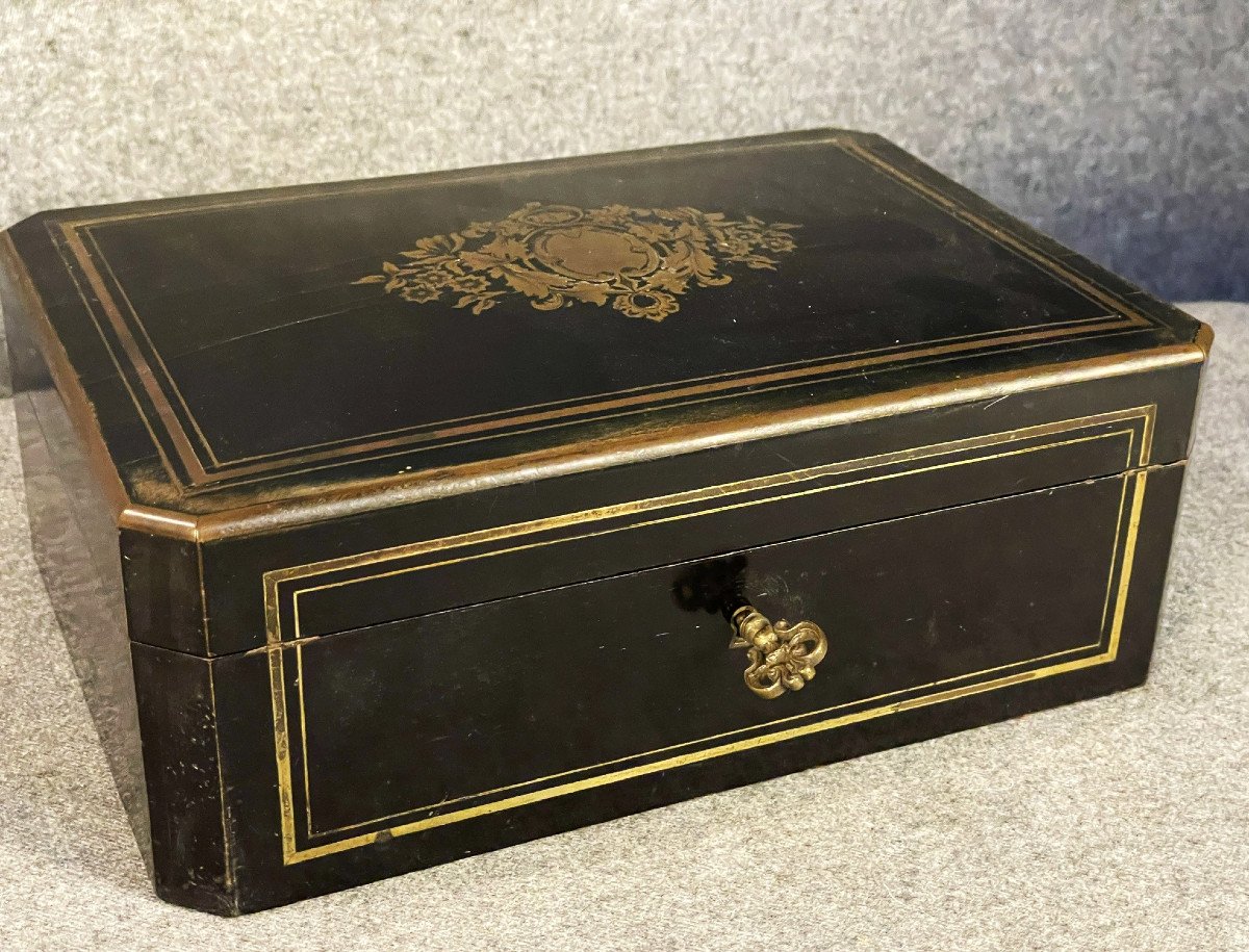 Coffret, boite à bijoux Napoléon III époque XIXe bois noirci avec sa clef