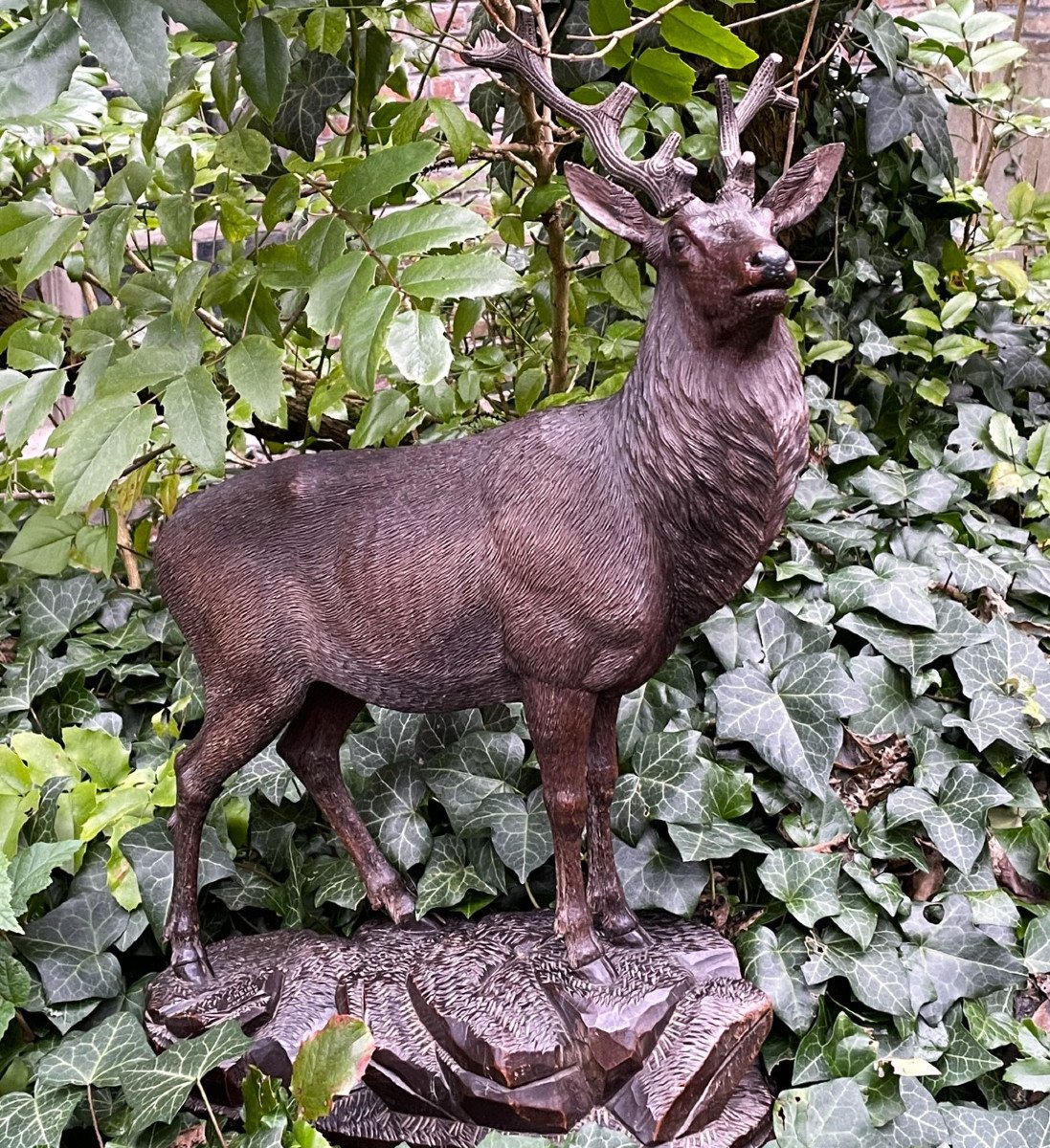 Majestueux cerf aux aguets en bois sculpté par Ernest Heisl Autriche XIXème-photo-8