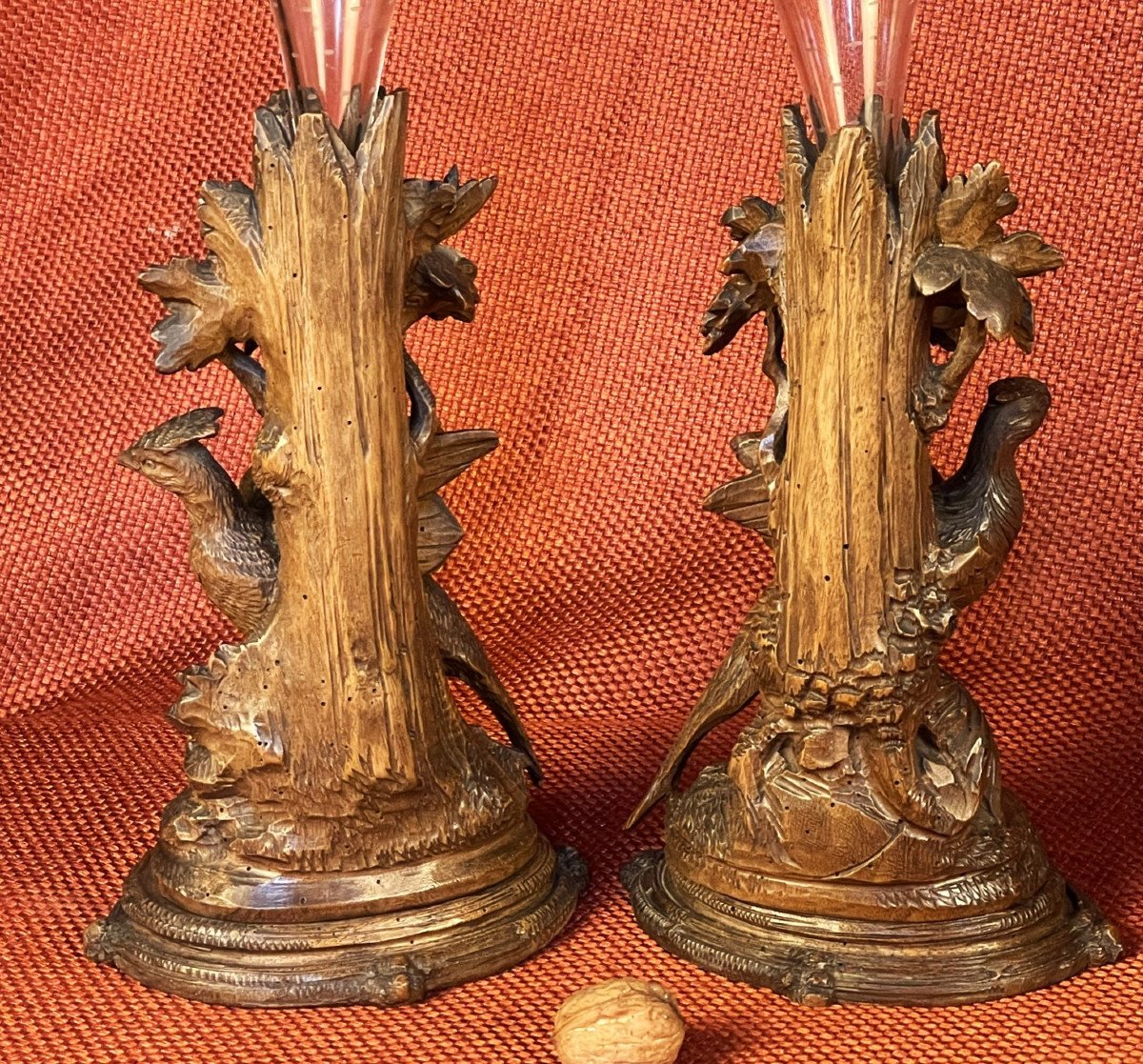 Black Forest, Pair Of Carved Walnut Vases, Pheasants, 19th Century Brienz Switzerland-photo-5