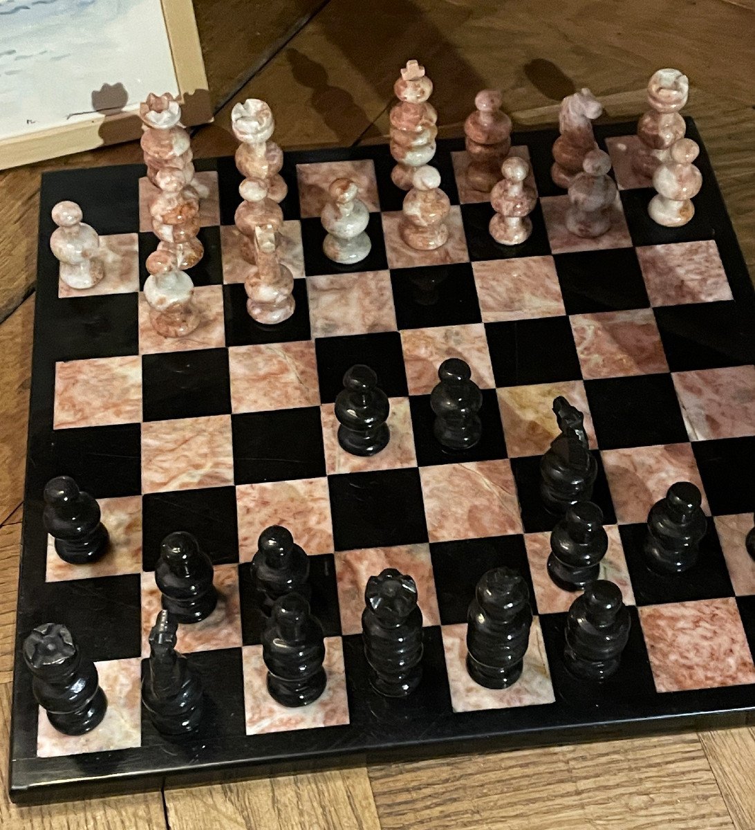 Chessboard And Its Pawns In Black Marble And Pink Marble, 20th Century-photo-3