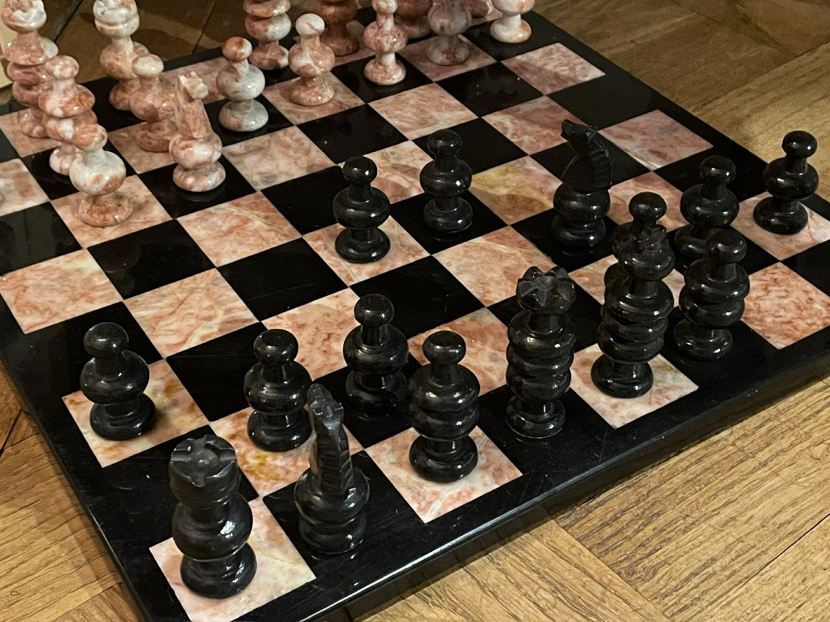 Chessboard And Its Pawns In Black Marble And Pink Marble, 20th Century