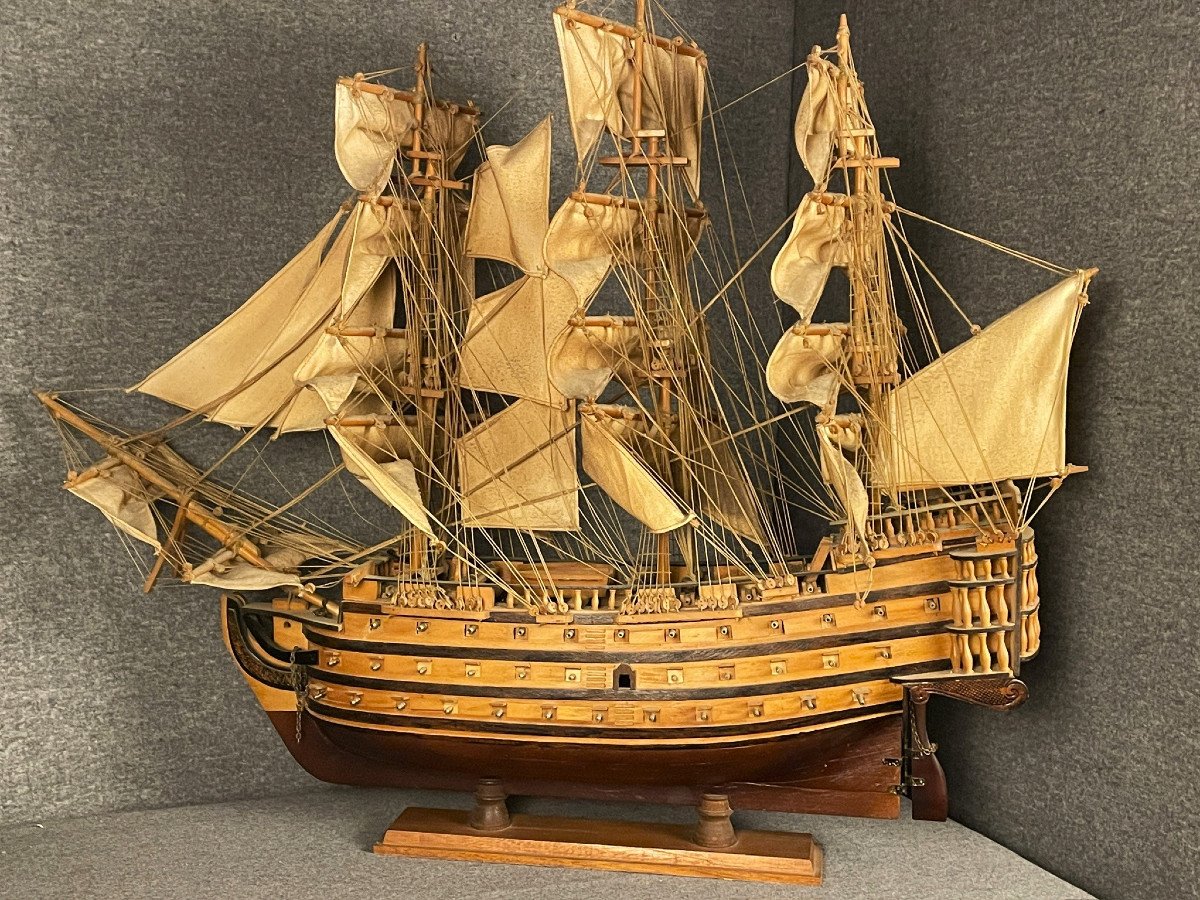 Grande maquette du bateau Victory, vaisseau de l’amiral Nelson à Trafalgar-photo-3