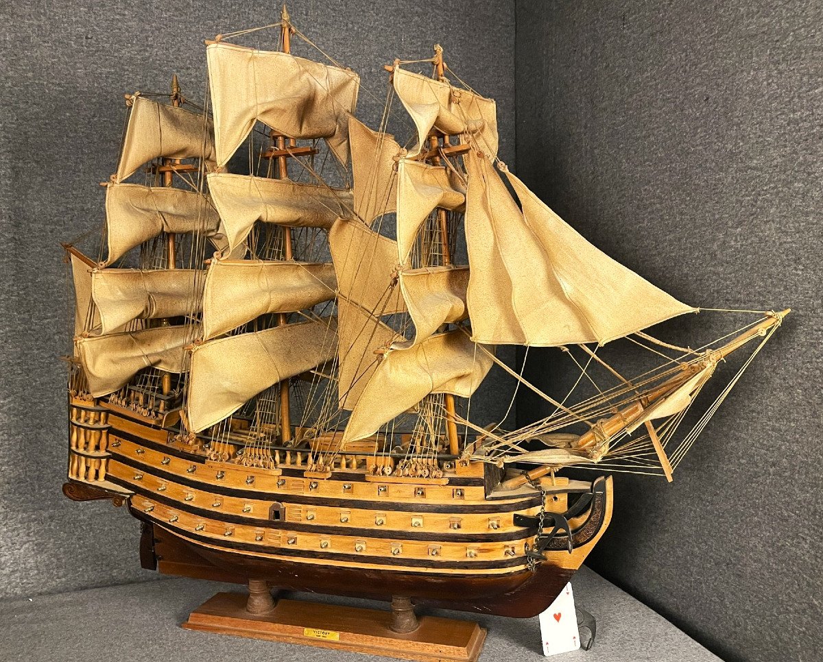 Grande maquette du bateau Victory, vaisseau de l’amiral Nelson à Trafalgar