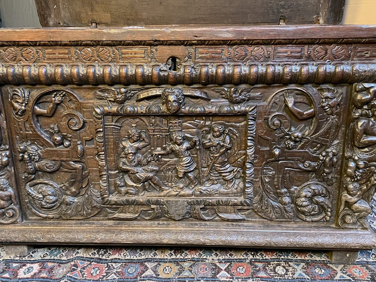 Ceremonial Or Wedding Chest In Carved Oak Normandy Late 16th Early 17th Century-photo-4