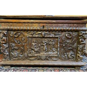 Ceremonial Or Wedding Chest In Carved Oak Normandy Late 16th Early 17th Century