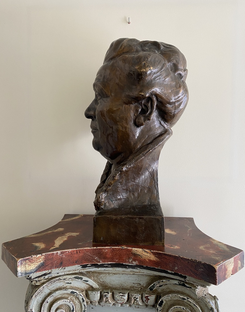 Bronze Sculpture Of A Man's Head With A Bun-photo-3