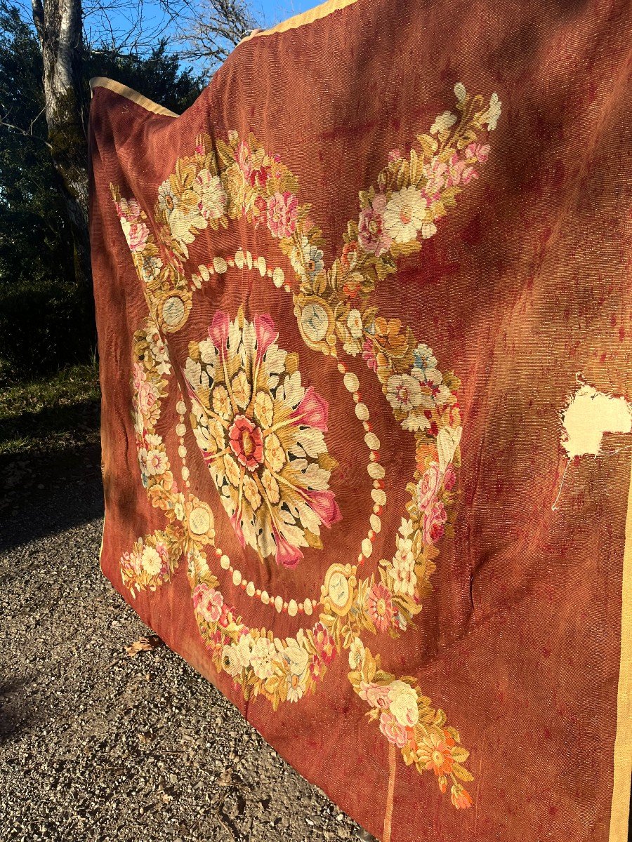 Aubusson Factory - Carpet With Central Floral Medallion From The Restoration Period, 19th Century.-photo-2