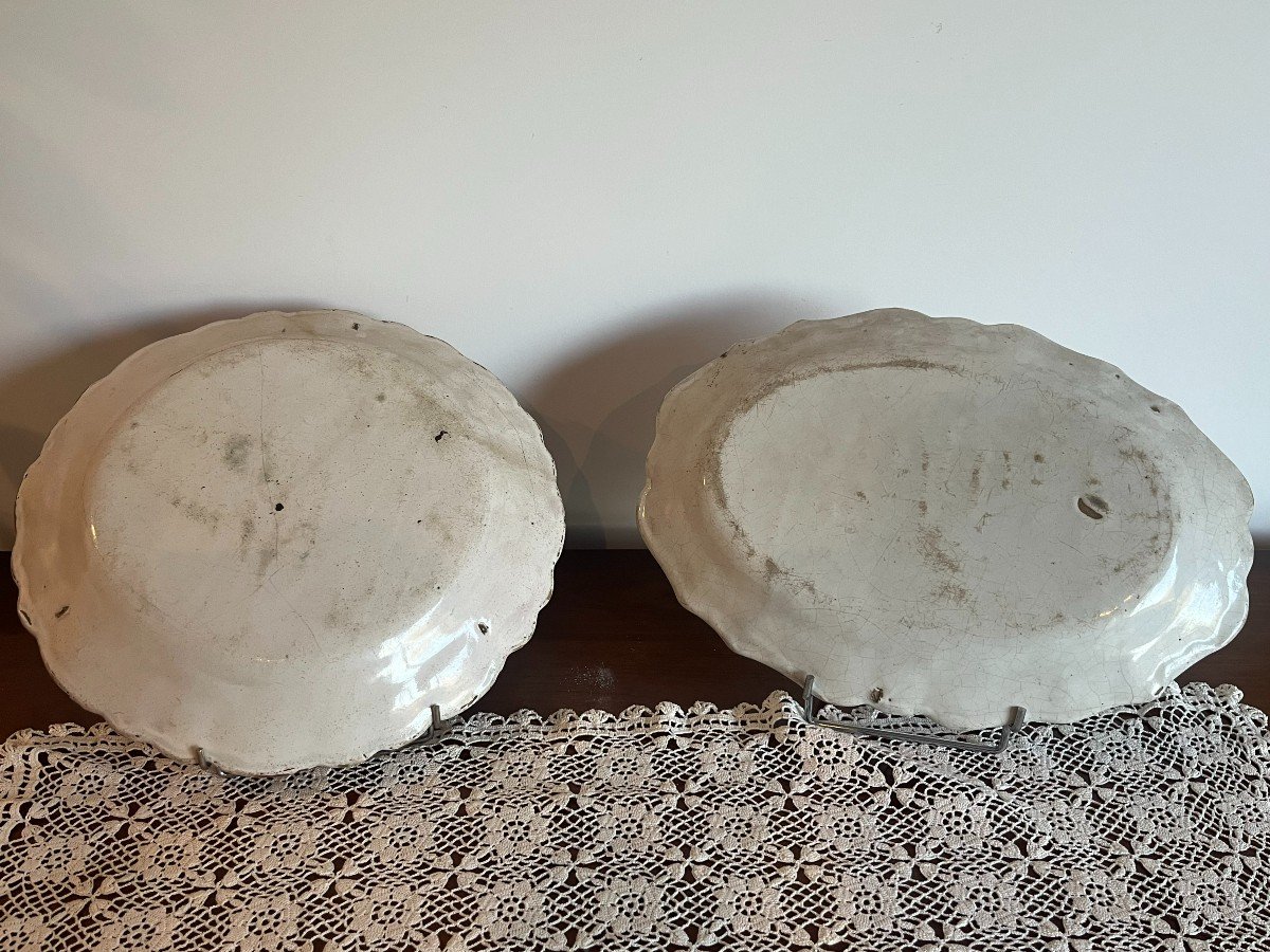 Two Large White Earthenware Dishes, 18th Century.-photo-2