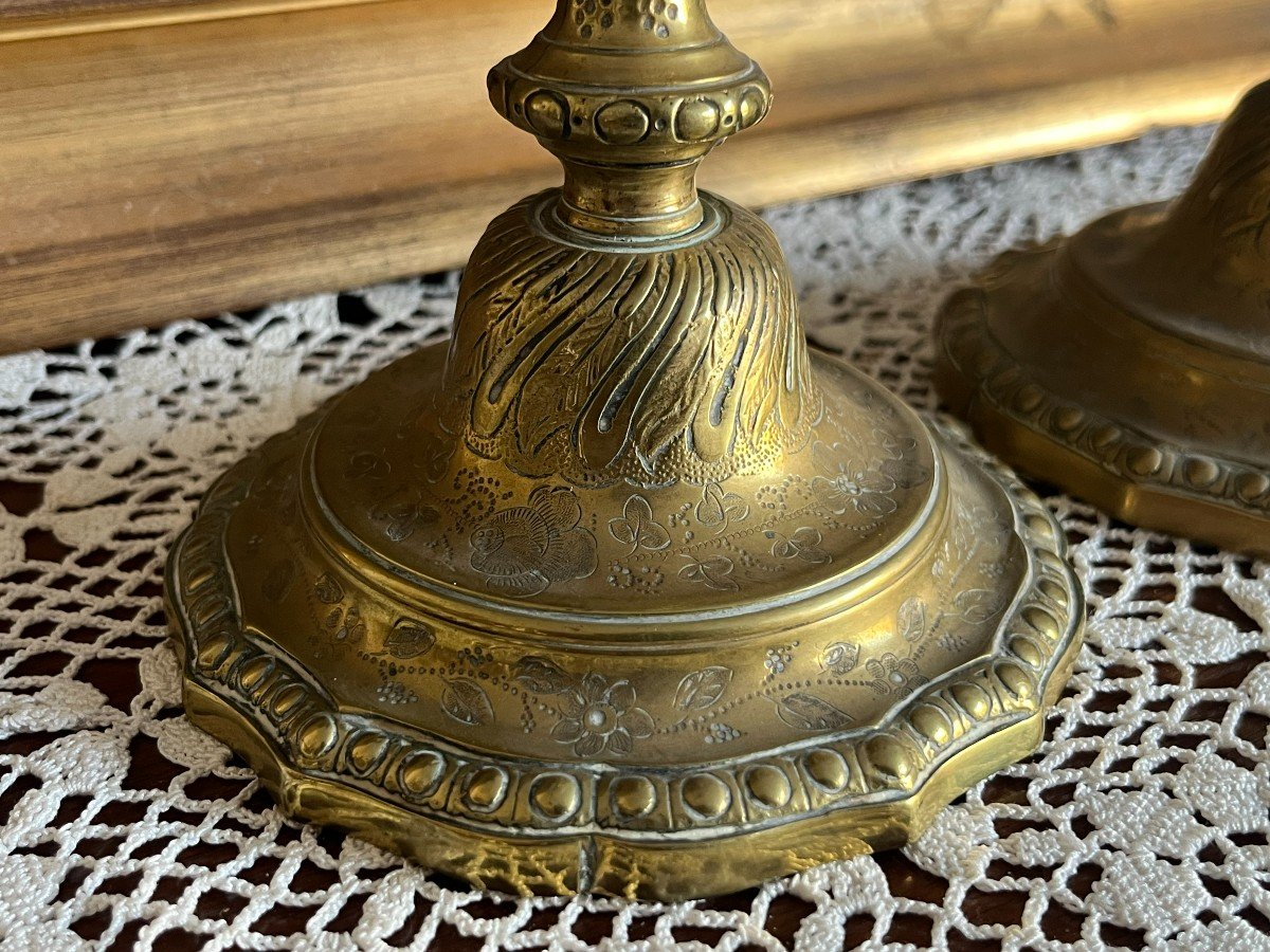 Small Pair Of Bronze Toilet Candlesticks From The Louis XV Period, 18th Century.-photo-4