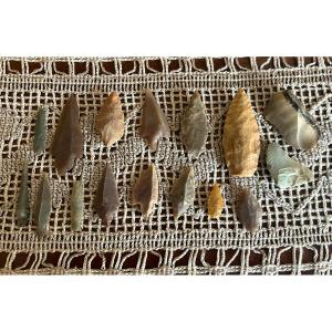 Set Of 14 Neolithic Flint Arrowheads.