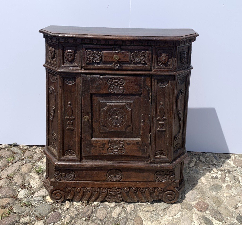 Carved Walnut Cabinet. Friuli, 17th Century.-photo-2