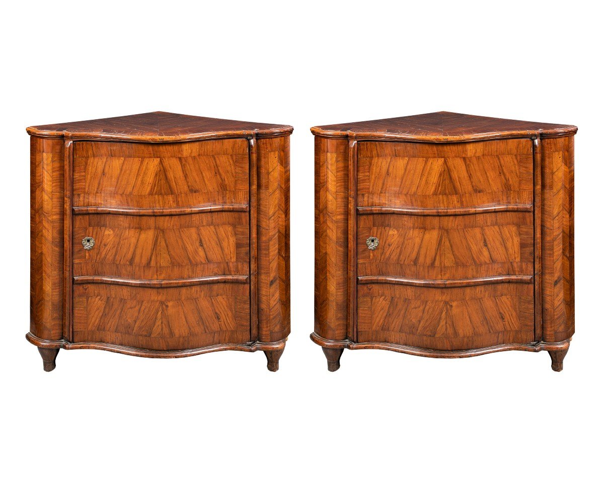 Pair Of Veneered Walnut Corner Cupboards. Venice, 18th Century.