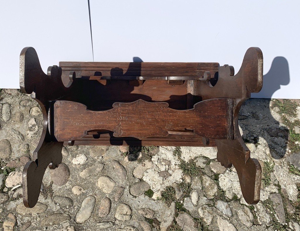 Petit Tabouret En Bois Sculpté. Italie, 19ème Siècle.-photo-2