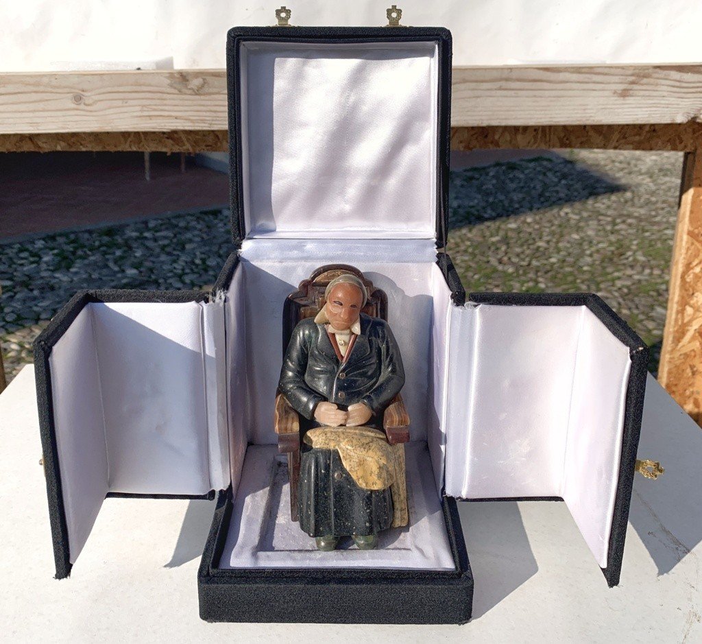 Small Table Sculpture In Semiprecious Stones (follower Of Fabergé) - Boy With Samovar. Russia  -photo-3