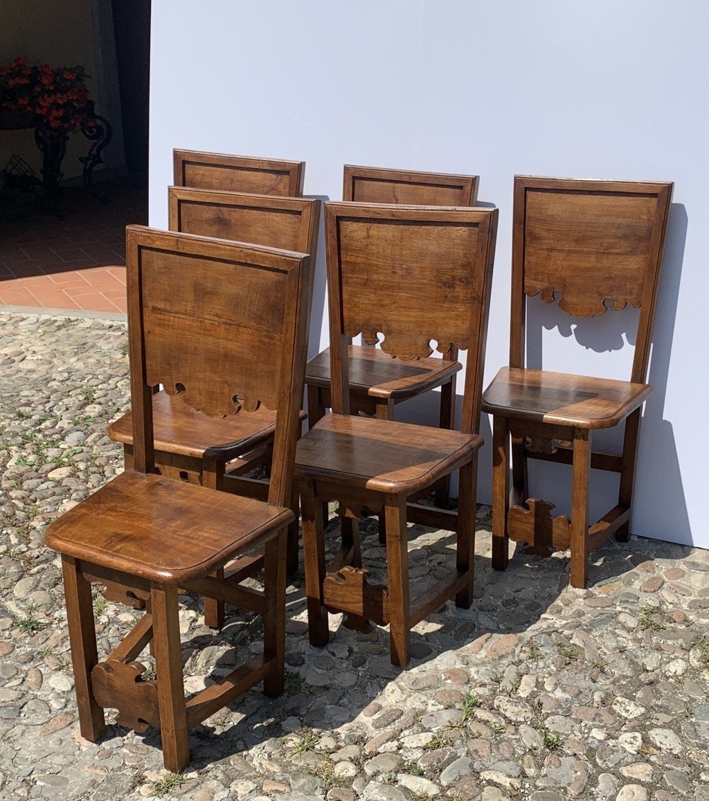 Six Refectory Chairs In Solid Walnut. Friuli, 17th Century.-photo-4