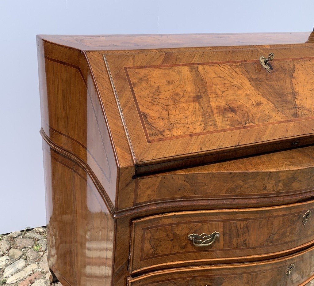 Walnut Drop-leaf Chest Of Drawers. Venice, 18th Century.-photo-1