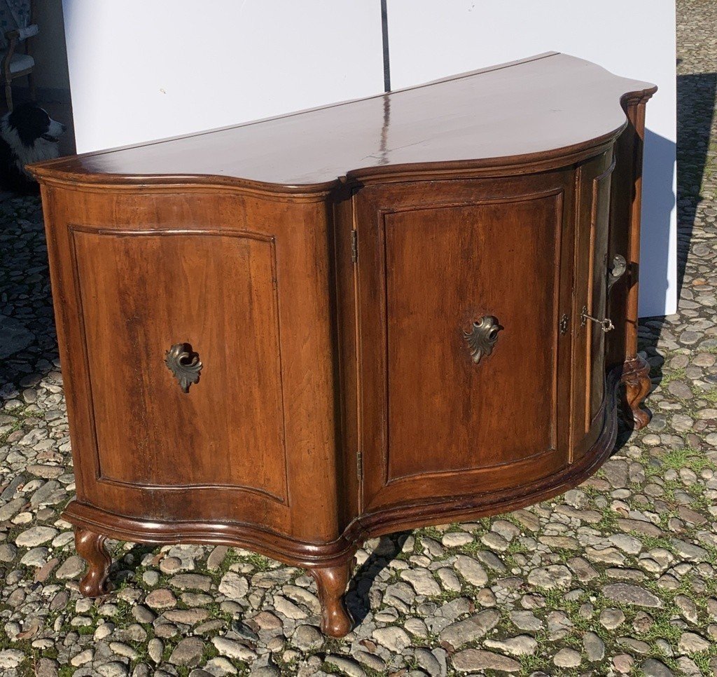 Solid Walnut Sideboard. Venice, 18th Century.-photo-4