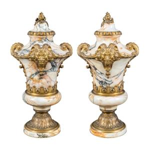 Paire De Vases En Marbre Et Bronze Doré (fonderie Susse Frères). Paris, XIXe Siècle.